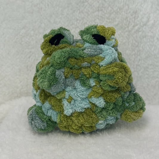 Chubby Crochet Toad in Mottled Green